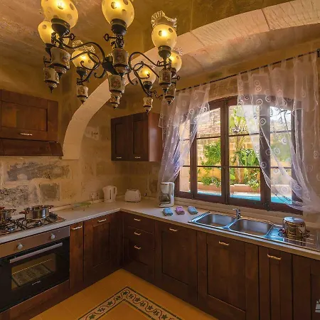 Ta' Majsi Country house *