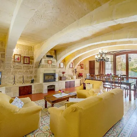 Ta' Majsi Country house *
